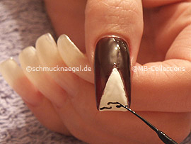 Nailart Liner in der Farbe schwarz