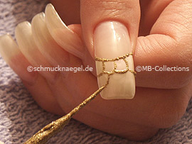 Nailart Liner in der Farbe gold-glitter