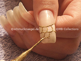 Nailart Liner in der Farbe gold-glitter