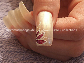 Nailart Liner in der Farbe weiß