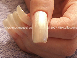 Nagellack in der Farbe hellrosa