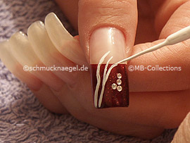 Nailart Liner in der Farbe weiß