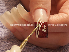 Nailart Liner in der Farbe gold-glitter