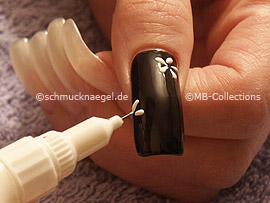 Nailart Pen in der Farbe weiß