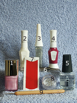 Produkte für das rosa French Motiv mit Ziehtechnik - Nagellack, Strasssteine, French Maniküre Schablonen, Nailart Liner, Nailart Pen, Spot-Swirl, Klarlack