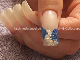 Kleiner Schwamm mit Acrylfarben