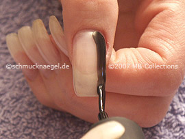 Nagellack in der Farbe schwarz