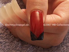 Nagellack in der Farbe schwarz