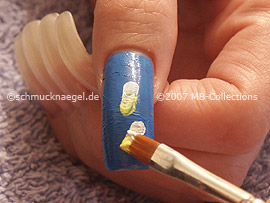 Flachpinsel mit Acrylfarben
