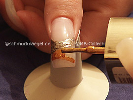 Nagellack in der Farbe Brown