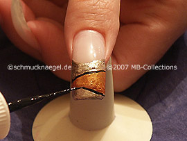 Nailart Liner in der Farbe schwarz