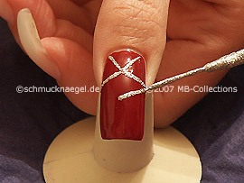 Nailart Liner in der Farbe silber-glitter