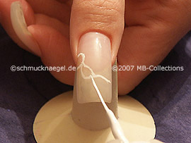 Nailart Liner in der Farbe weiß