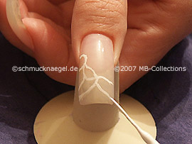Nailart Liner in der Farbe weiß