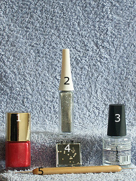 Produkte für das Nailart in hellrot mit Strasssteinen - Nagellack, Nailart Liner, Strasssteine, Spot-Swirl, Klarlack