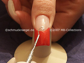 Nailart Liner in der Farbe silber-glitter