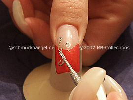 Nailart Liner in der Farbe silber-glitter
