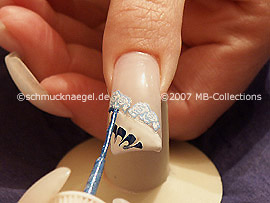 Nailart Liner in der Farbe blau-glitter