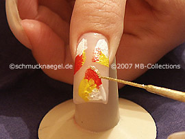 Nailart Liner in der Farbe gold-glitter