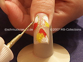 Nailart Liner in der Farbe gold-glitter