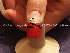 Nailart Liner in der Farbe schwarz