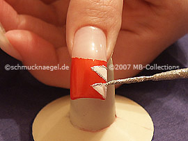 Nailart Liner in der Farbe silber-glitter