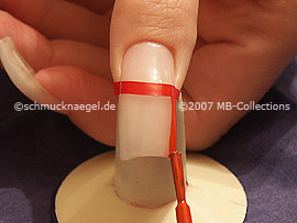 Nagellack in der Farbe dunkelorange