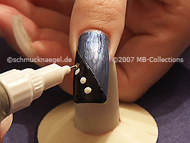 Nailart Pens in den Farben weiß und silber