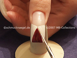 Nailart Liner in der Farbe gold