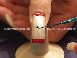 Nailart Liner in der Farbe dunkelgrün