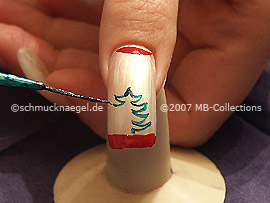 Nailart Liner in der Farbe dunkelgrün