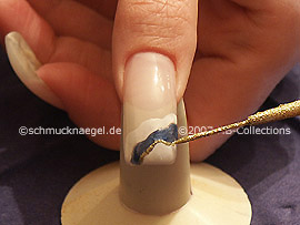 Nailart Liner in der Farbe gold-glitter