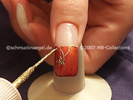 Nailart Liner in der Farbe gold-glitter