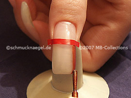 Nagellack in der Farbe kupfer