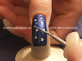 Nailart Liner in der Farbe silber-glitter