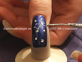 Nailart Liner in der Farbe silber-glitter