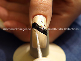 Nailart Liner in der Farbe schwarz