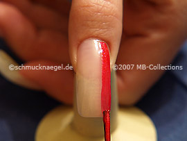 Esmalte en rojo claro con glitter