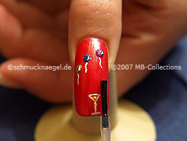 Al fin utilice el esmalte transparente