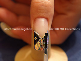 Al fin utilice el esmalte transparente
