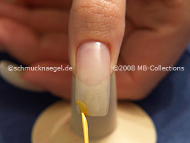 Nail art liner en amarillo