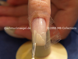 Esmalte de color beige claro