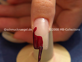 Esmalte en de color granate