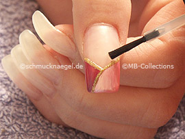 Esmalte transparente, spot-swirl y piedras strass