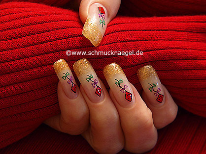 Diseño con cometa en uñas artificiales