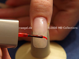 Esmalte de color naranja oscuro