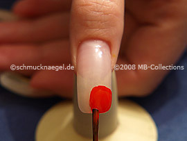 Esmalte de color naranja oscuro