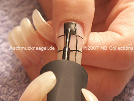 Esmalte de color negro