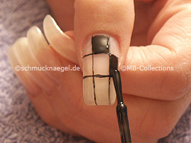 Esmalte de color negro