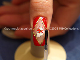 Al fin utilice el esmalte transparente